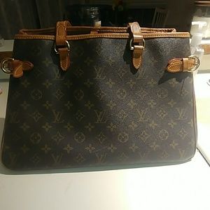 Authentic Louis Vuitton Batignolles Monogram